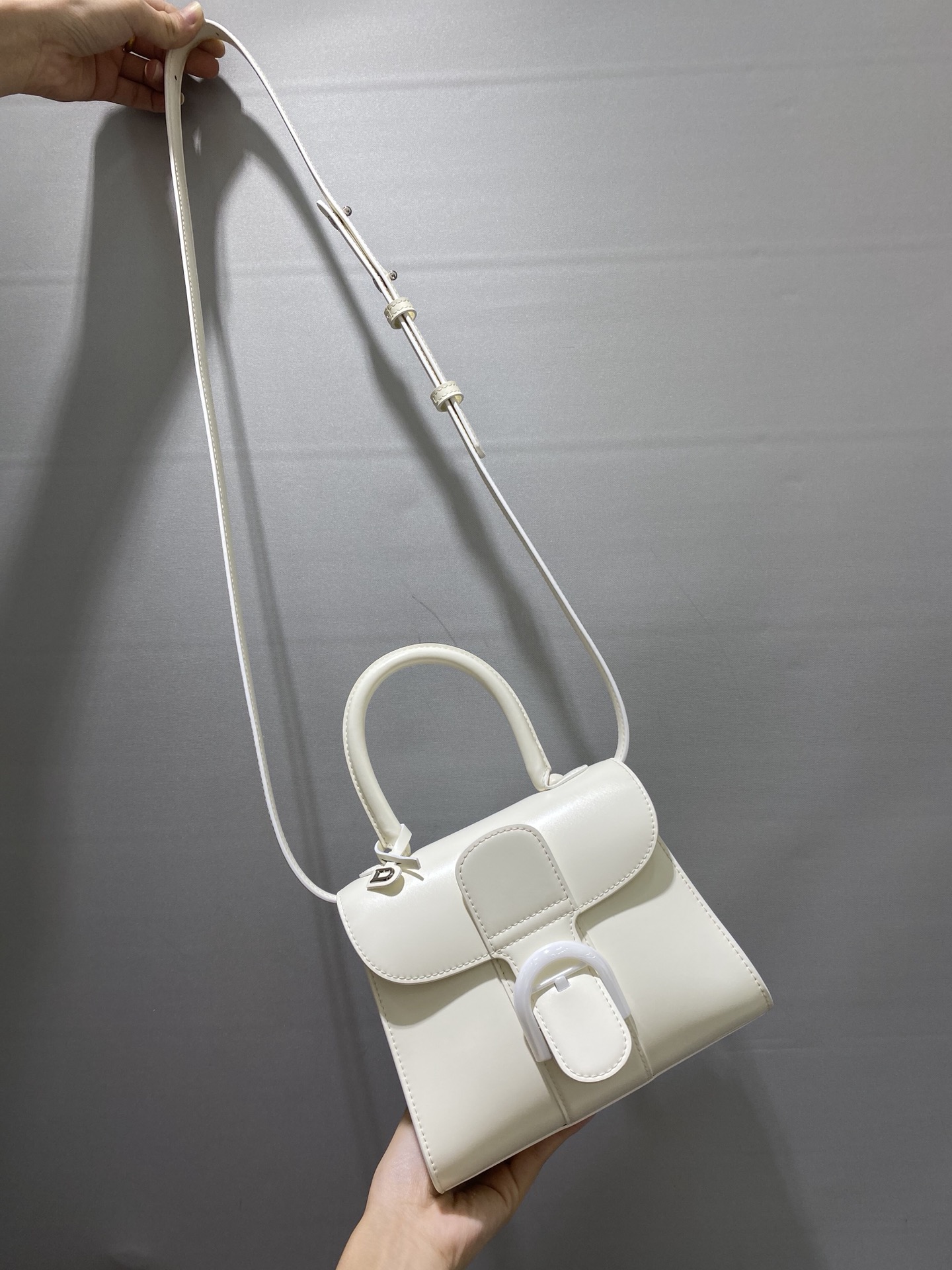 델보 브리앙 MM 박스백 스몰